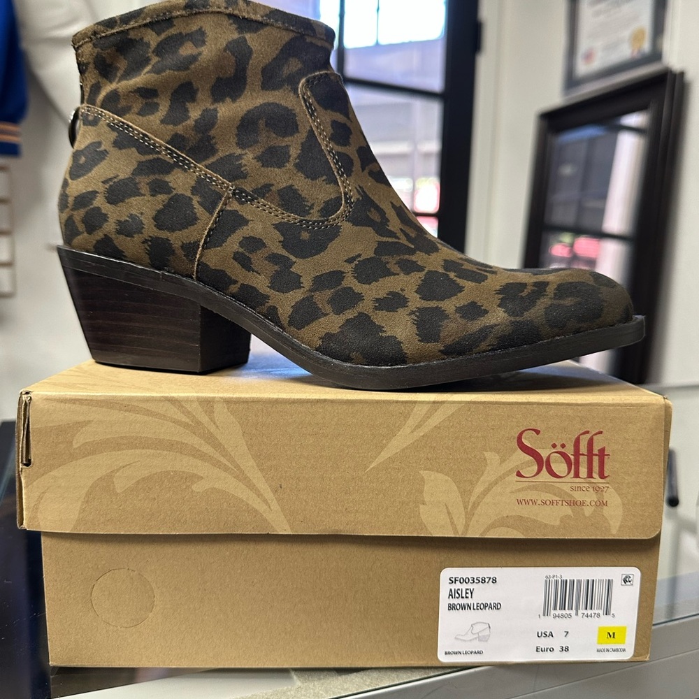 New Sofft Brown Leopard Ankle Booties